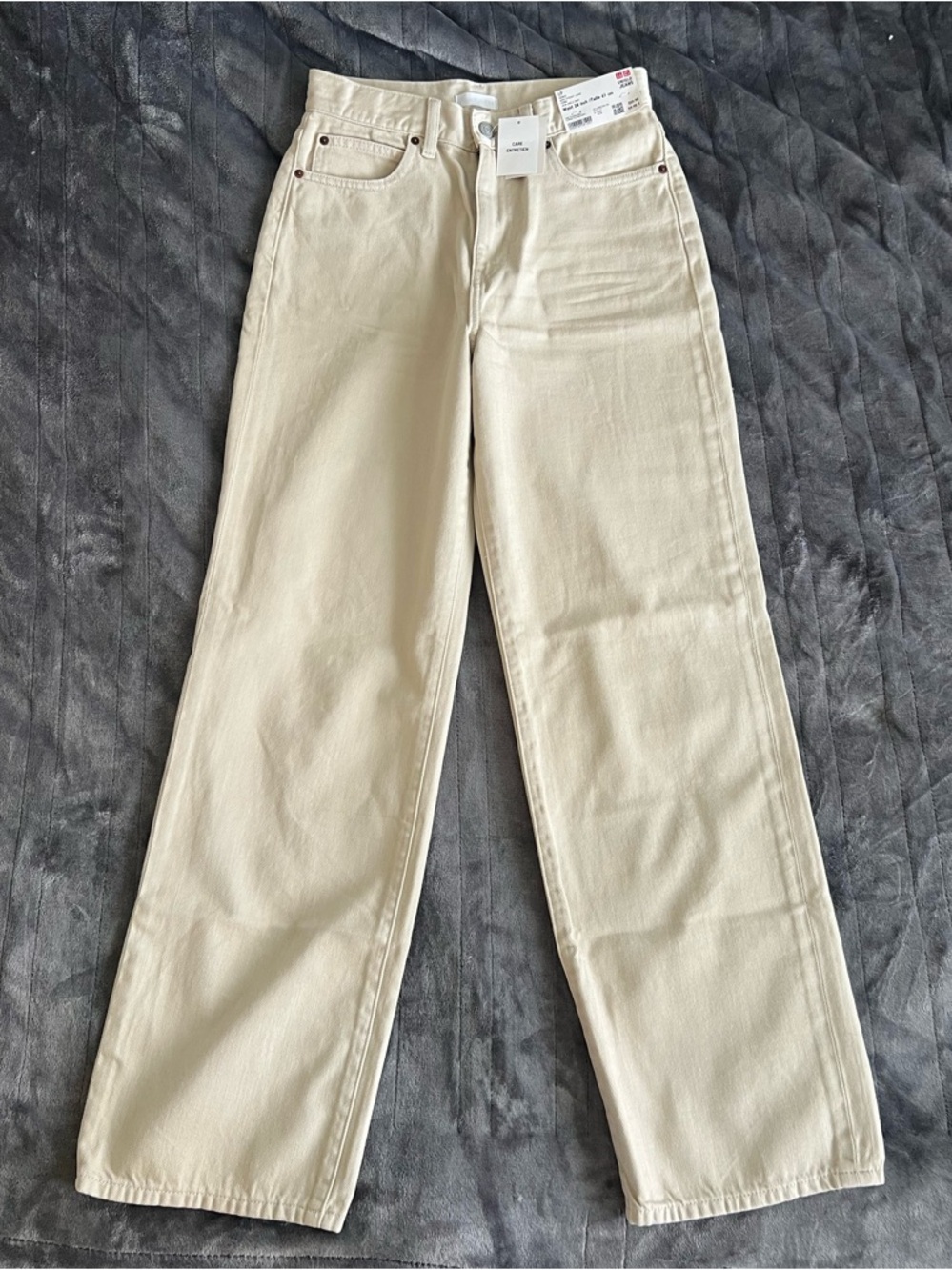 Uniqlo Women’s Wide Straight Leg Jeans in Cream